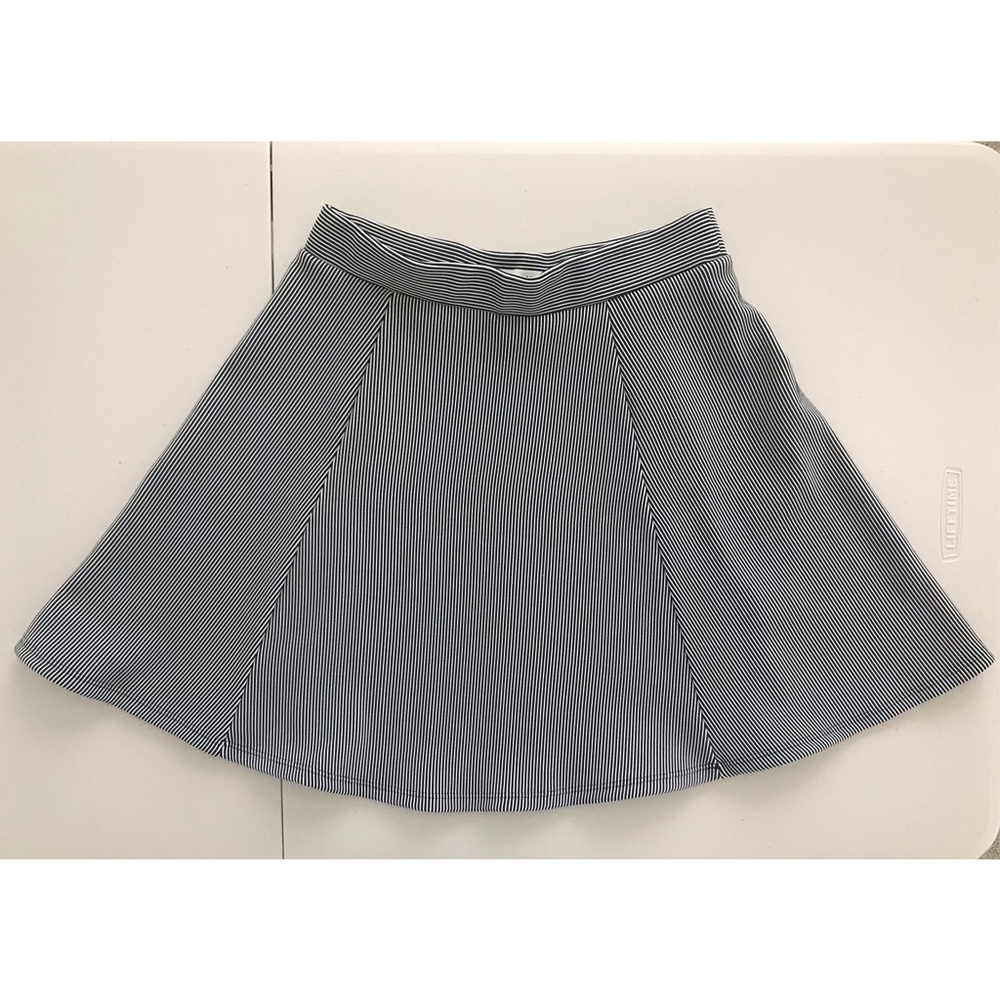 Must Have // Women’s Black & White Striped Yoke Skirt